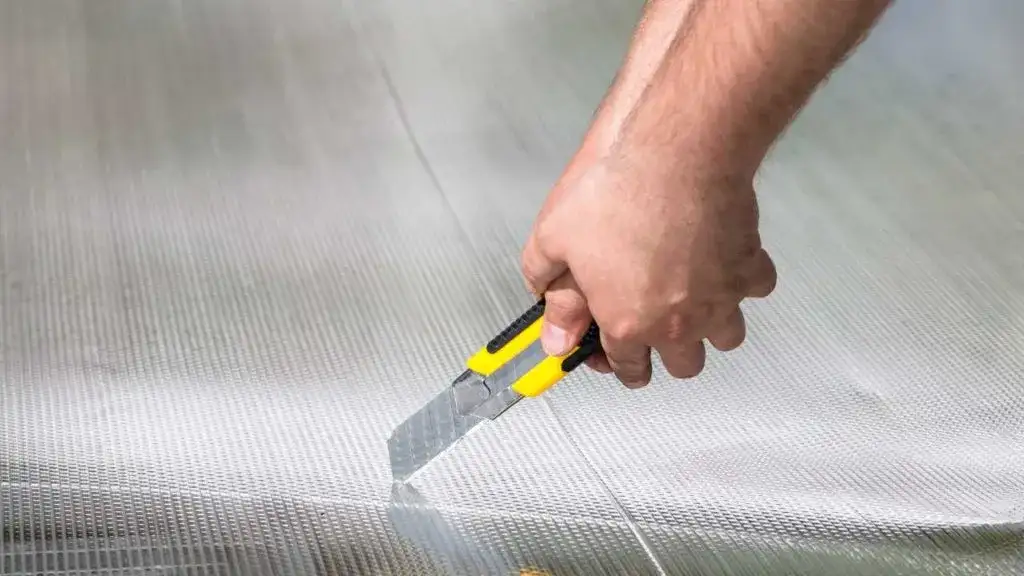 Jak montować poliwęglan: uniknij najczęstszych błędów i problemów