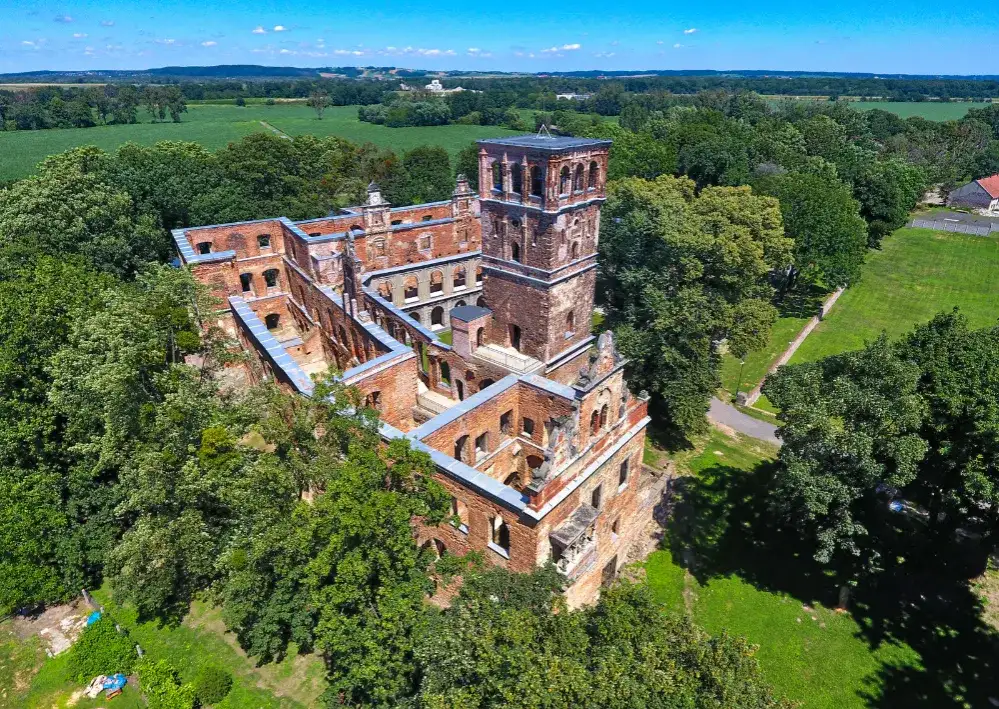 Ruiny zamku w Tworkowie - historia, atrakcje i godziny otwarcia