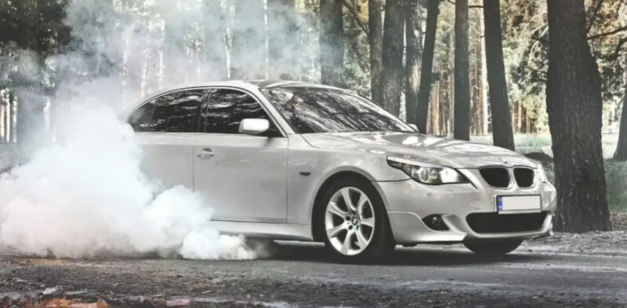 BMW E60 - jaki silnik najmniej awaryjny? Odkryj najlepsze opcje