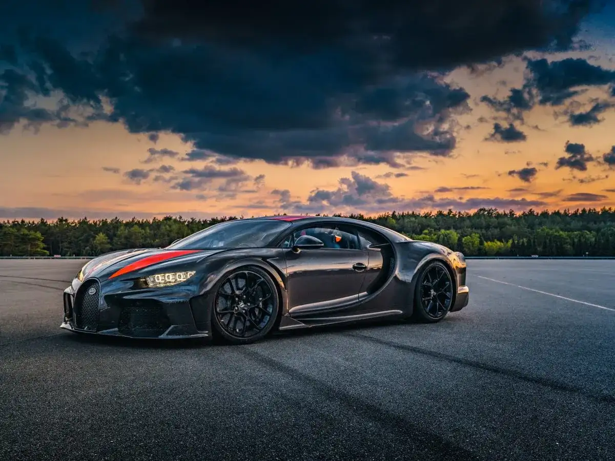 Bugatti Chiron: Ile kosztuje? Cena, utrzymanie i miliony w Polsce
