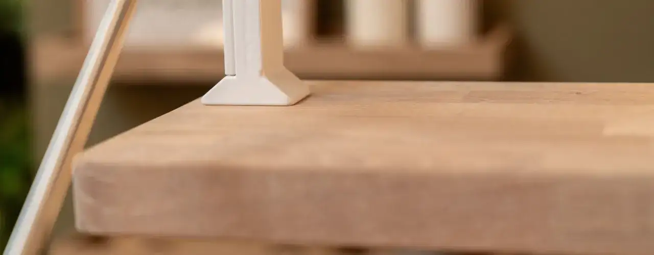 Jak skutecznie zabezpieczyć schody przed uszkodzeniami i śliskością