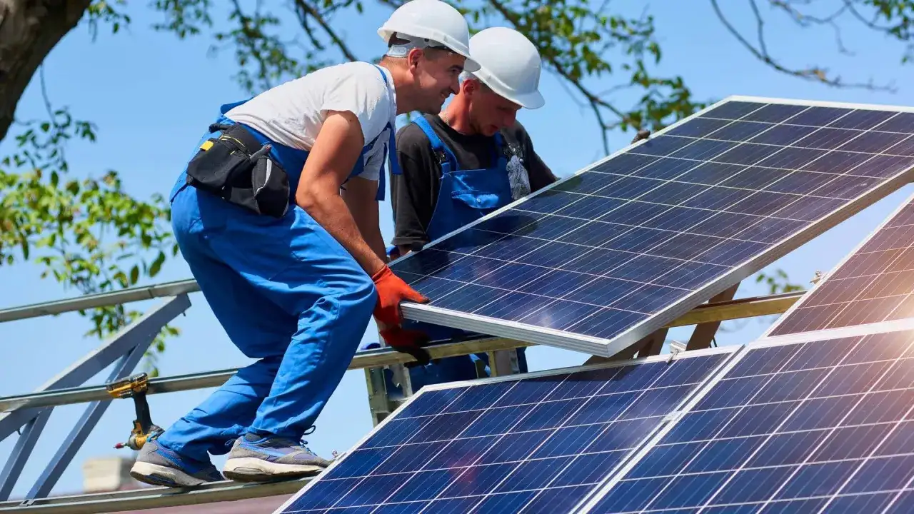 Falownik hybrydowy 10 kW: Wybierz mądrze i oszczędzaj w net-billingu