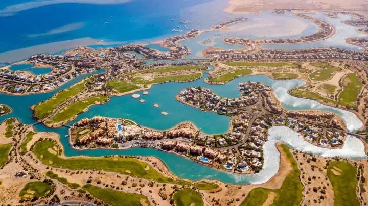 El Gouna: La réponse de mots croisés et votre guide Mer Rouge