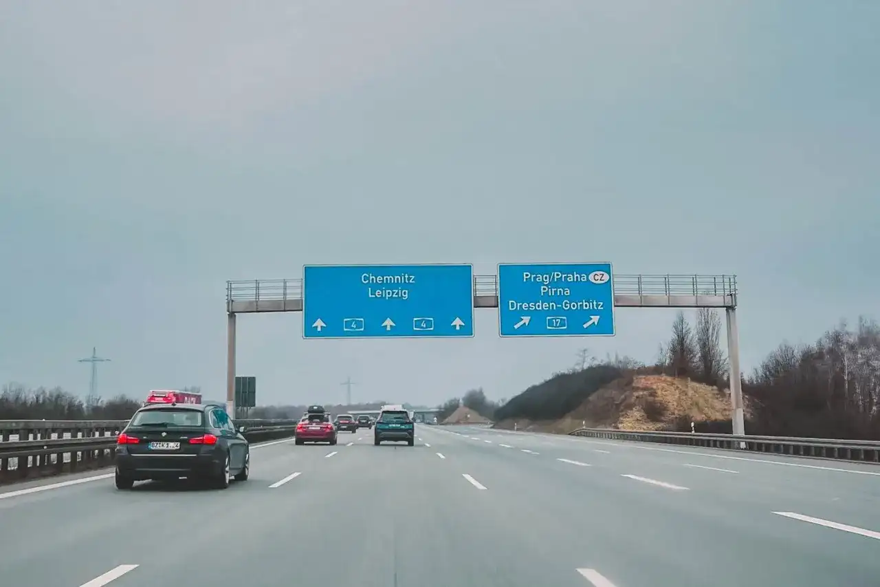 Najlepsza trasa do Hiszpanii autem? Planuj koszty, paliwo i noclegi!