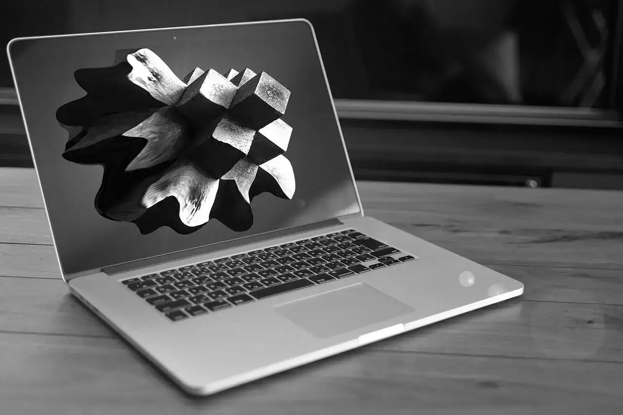 Twój laptop zwalnia? Oto jak go przyspieszyć! Pełny poradnik