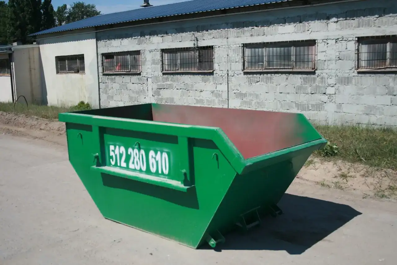 Ile kosztuje wynajem kontenera na śmieci? Sprawdź ceny i oszczędź