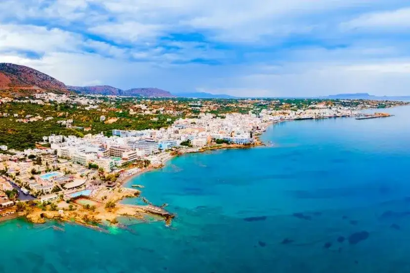 Hersonissos na Krecie: Co warto zobaczyć i jakie atrakcje oferuje region