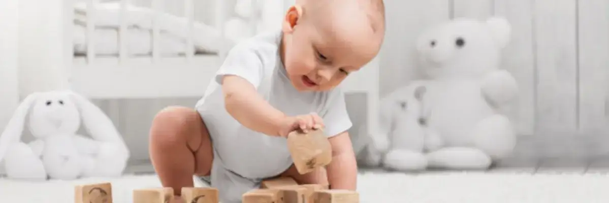 Do kiedy niemowlak? Kluczowe informacje o rozwoju dziecka