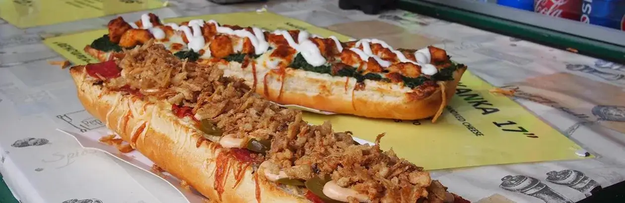 Ile kcal ma zapiekanka z biedronki? Sprawdź kalorie i skład