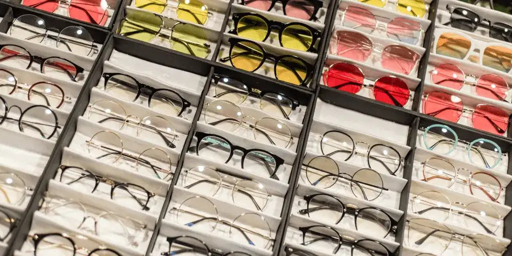 Gdzie kupić tanie oprawki do okularów i nie przepłacać?