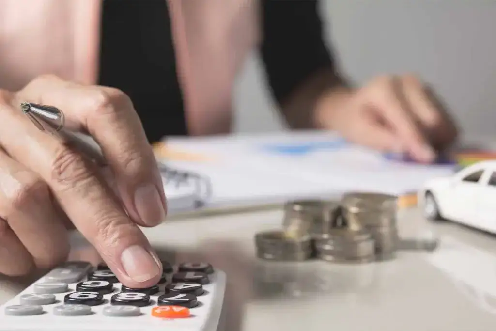 Ile samochodów można sprzedać bez działalności? Uniknij problemów z urzędem skarbowym!