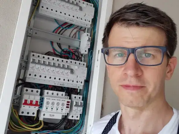 Elektryk podłączenie płyty indukcyjnej cena - Koszt podłączenia oraz cena indukcji