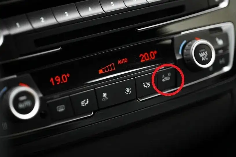 Kiedy włączać obieg zamknięty w aucie? Kluczowe zasady