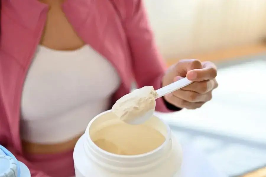 Kreatyna w dni wolne: Klucz do siły i regeneracji mięśni