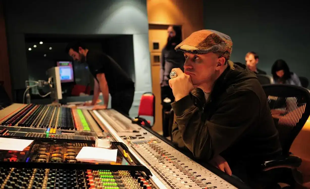 Dziennikarstwo Muzyczne: Jak Zostać Krytykiem Muzycznym?