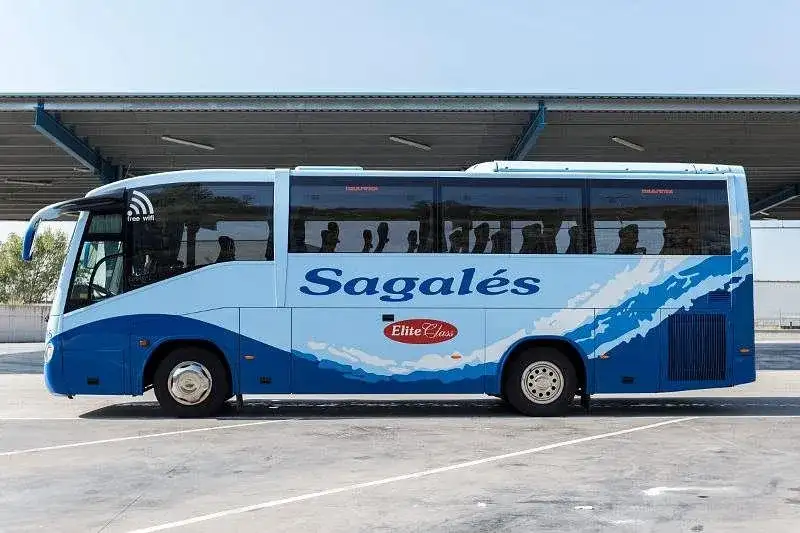 Autobus Girona-Barcelona: Sagalés to Twój przewodnik bez stresu!