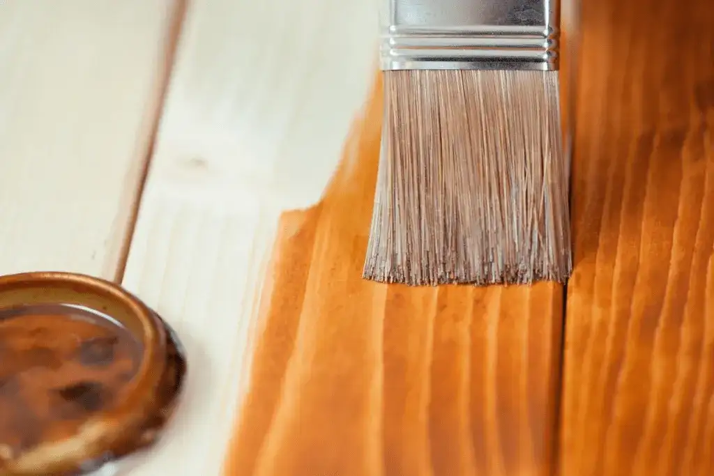 Jak prawidłowo pomalować boazerię na zewnątrz - poradnik eksperta