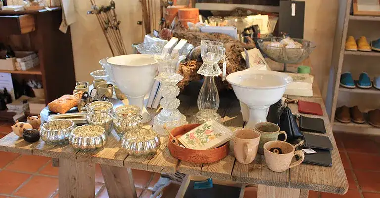 Najlepsze produkty i pamiątki warte kupienia w Szwecji - poradnik turysty