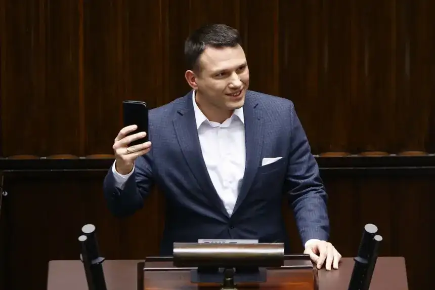 Mentzen: Dom za miliony, kryptowaluty i luksus. Co skrywa majątek?