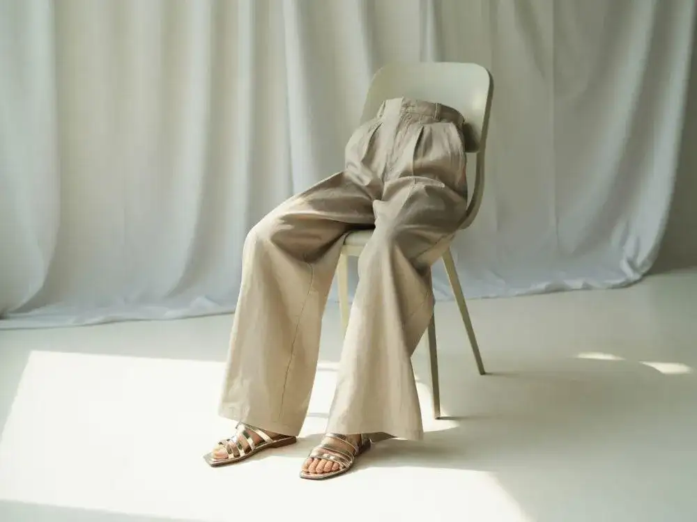 Jakie buty pasują do lnianych spodni? najlepsze połączenia kolorystyczne