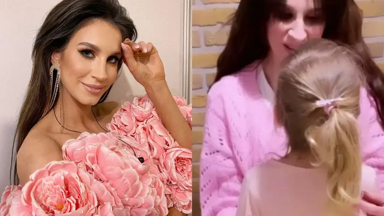 Sylwia Grzeszczak w sukni z różowych kwiatów i jej córka Bogna.