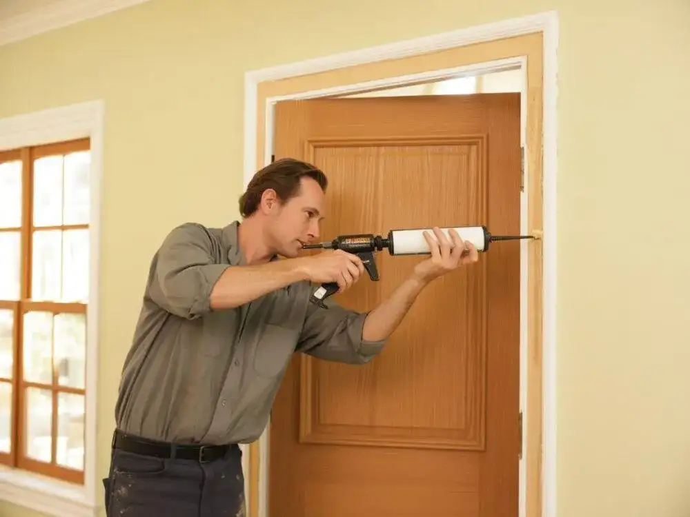 Czym obrobić drzwi po montażu, aby uniknąć błędów i uzyskać idealny efekt