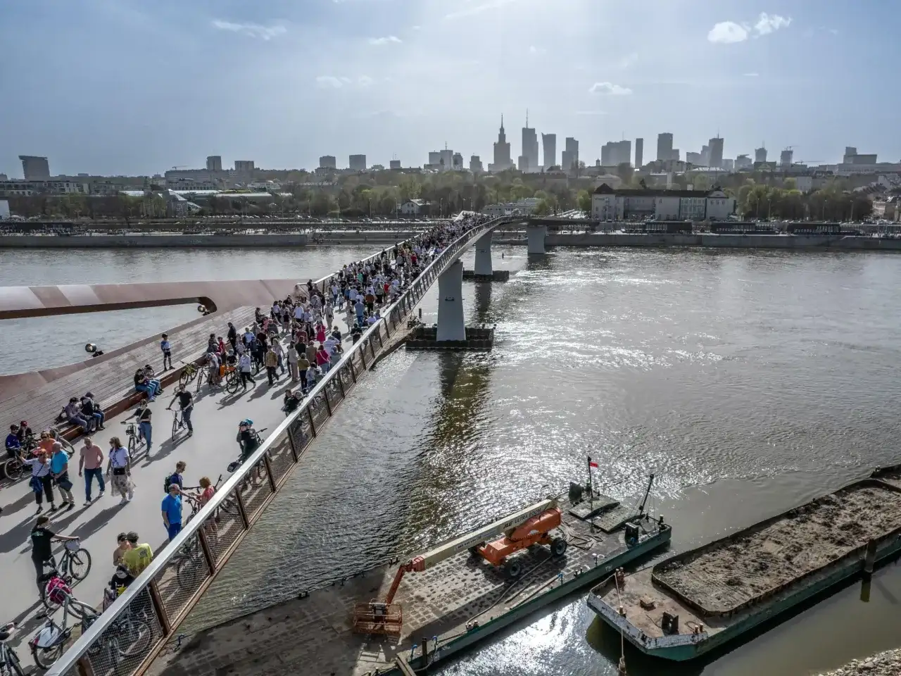 Kładka Trzaskowskiego – gdzie jest i jak do niej dotrzeć?