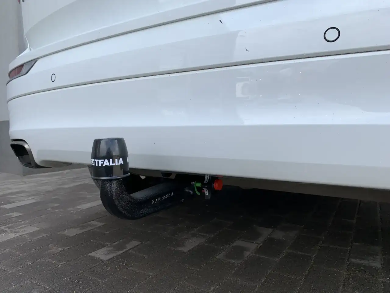 Montaż haka w Volvo XC60: Instrukcja i Porady dla Właścicieli Aut