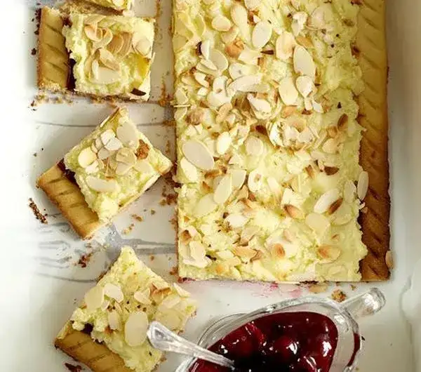 Mazurek kokosowy – jak przygotować krok po kroku idealne ciasto