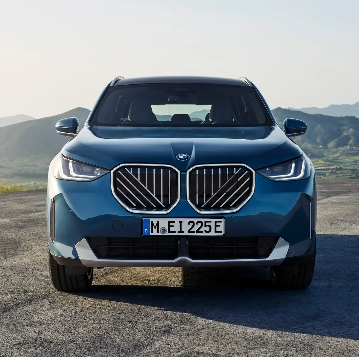 BMW X3 2025 - co nowego w SUV-ie, który podbije rynek?