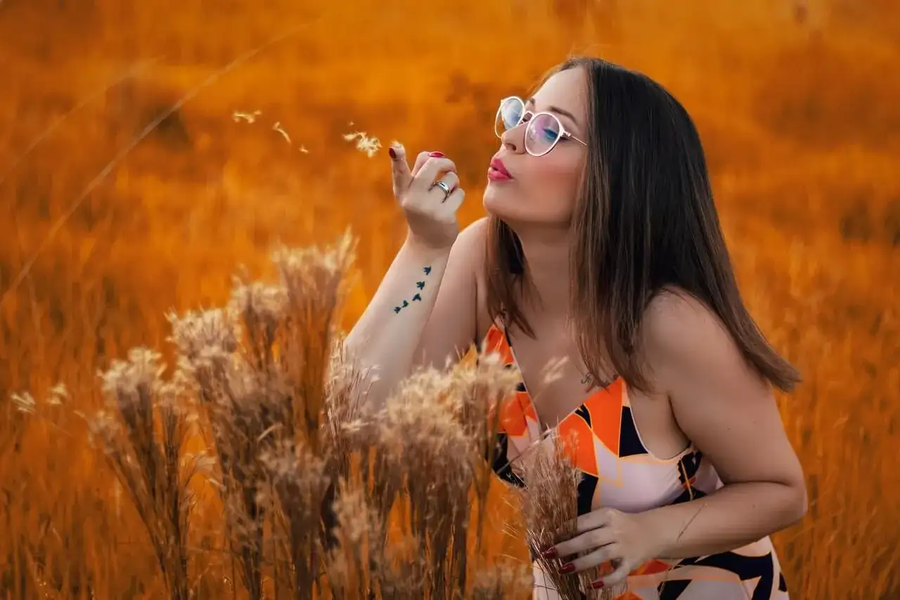 Tatuaż jaskółki znaczenie: odkryj jego głęboką symbolikę i historię