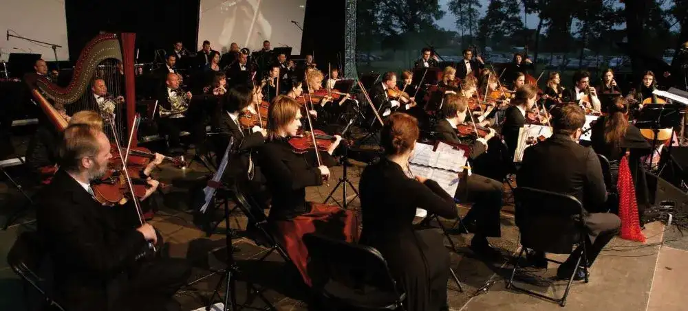 Królewska orkiestra symfoniczna przy pałacu w Wilanowie – historia i koncerty