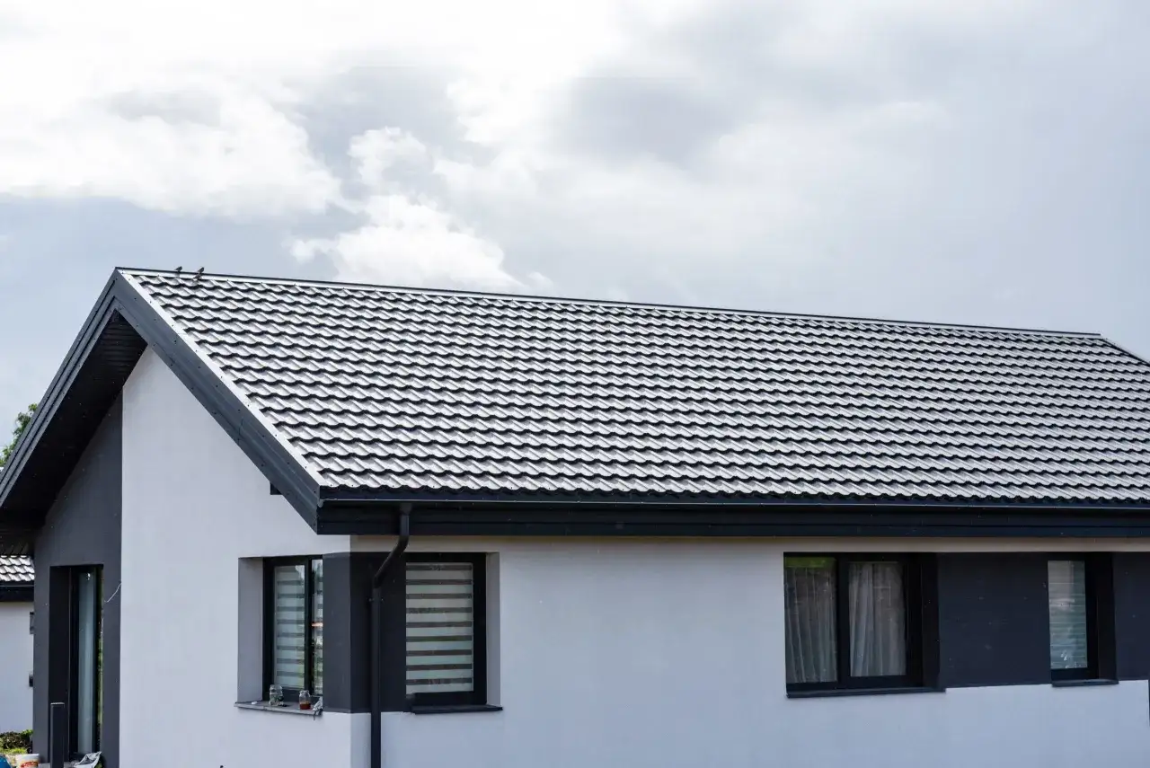 Jaka grubość blachy na dach? Oto kluczowe informacje, które musisz znać