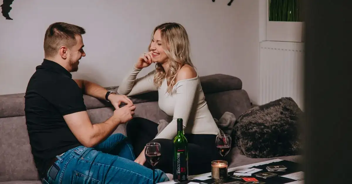 Rozmowa, która buduje. O cichym oddalaniu się i o tym, jak temu zapobiec.