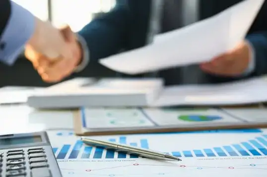 Kredyt na spółkę z o.o.: Jak uzyskać finansowanie dla firmy?