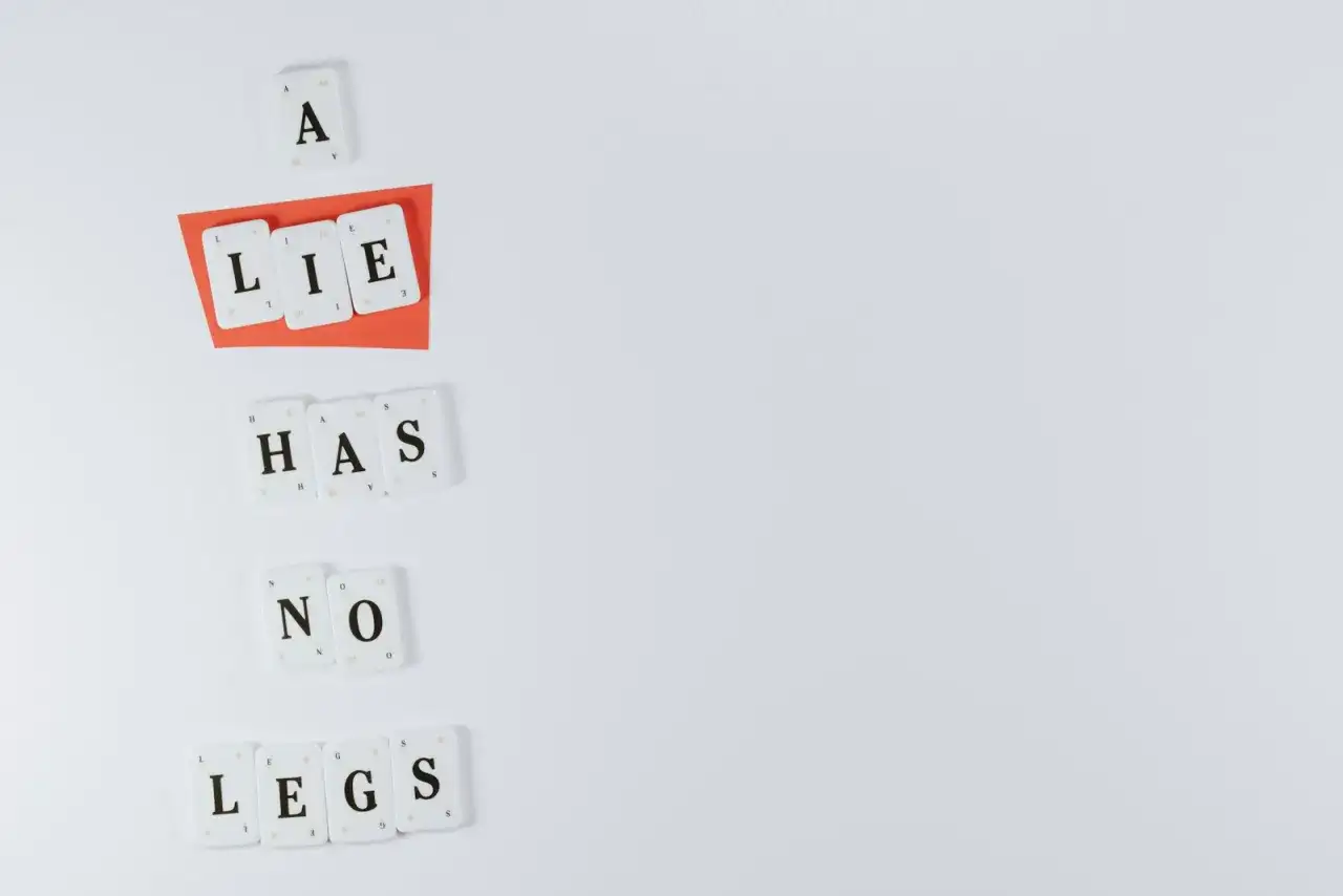 Czy kłamstwo to grzech? Odkryj moralne konsekwencje w chrześcijaństwie