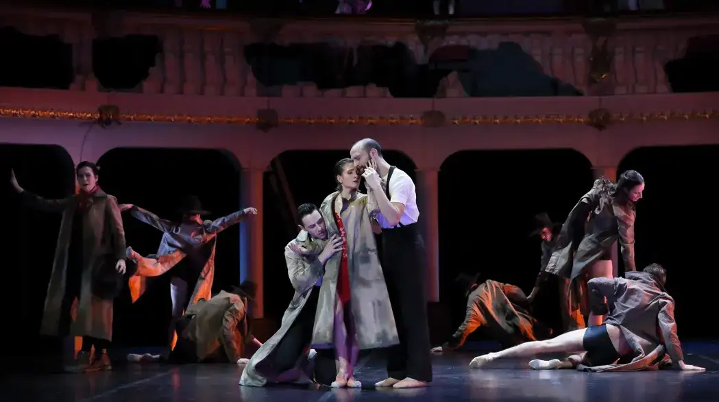 O czym jest opera Carmen? Zaskakująca fabuła i emocje miłości