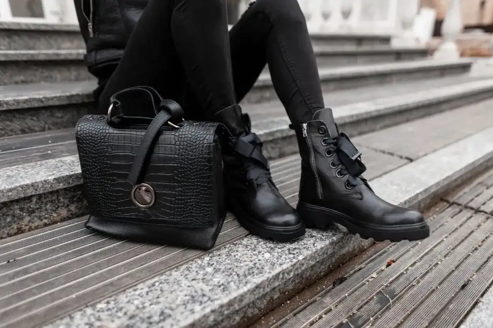 Stylizacja workery: jak stworzyć modne i wygodne outfity na każdą okazję