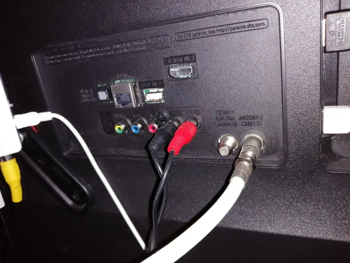 Jak podłączyć telefon do kina domowego przez USB bez problemów