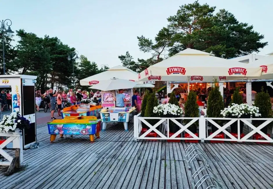 Krynica Morska: Gdzie zjeść dobrze? Ryby, obiady, kawiarnie!