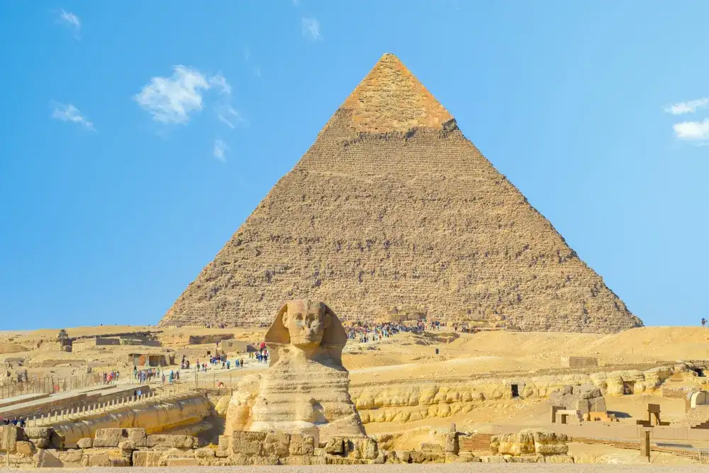 Gdzie leży Kair? Odkryj jego niezwykłe położenie w Egipcie