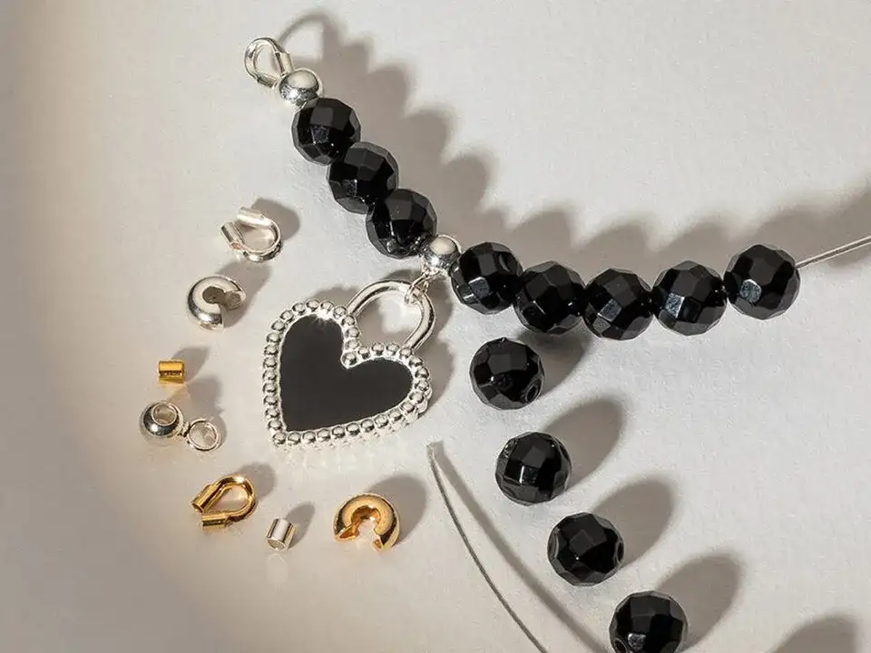 Twórz unikalne naszyjniki DIY: od domu po profesjonalne półfabrykaty