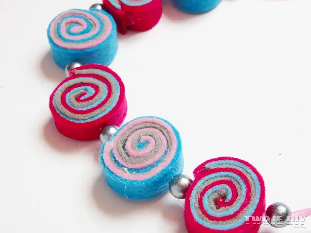 Naszyjnik z filcu: Zrób to sam! Proste DIY dla każdego