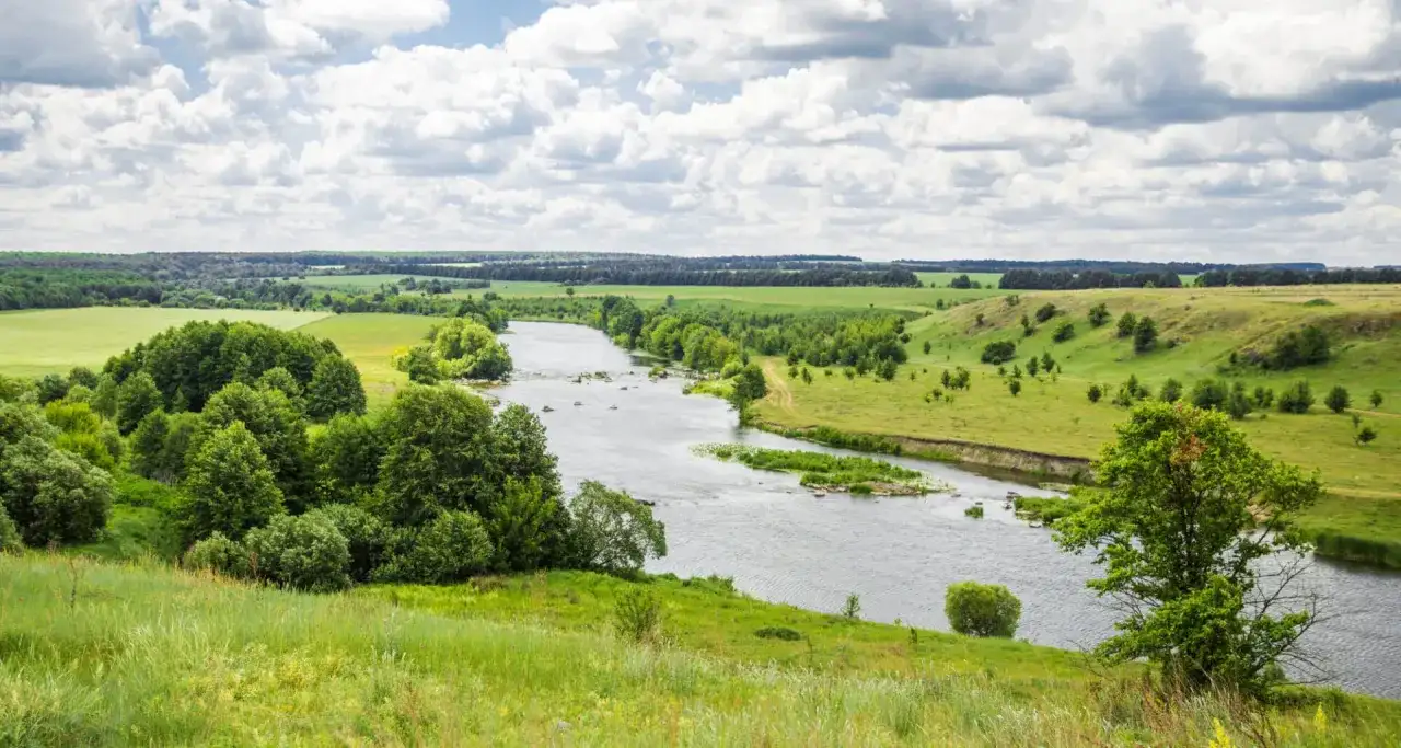 Podlasie: Odkryj dziką przyrodę i kultury. Twój przewodnik.