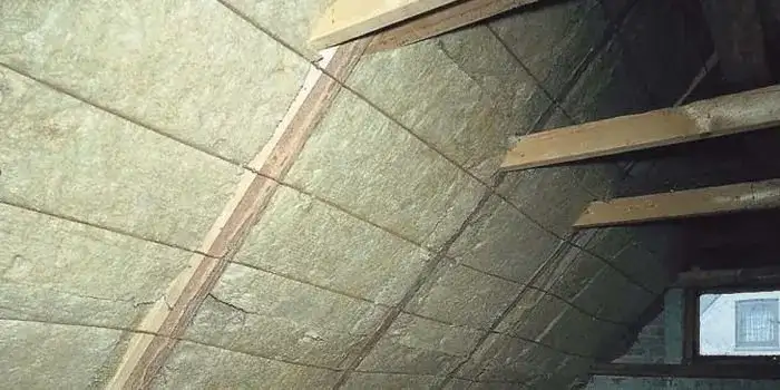 Najlepsza izolacja na poddasze – uniknij kosztownych błędów w wyborze