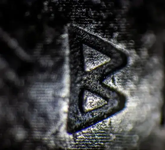 Runa Ehwaz: wartość i znaczenie w uczuciach