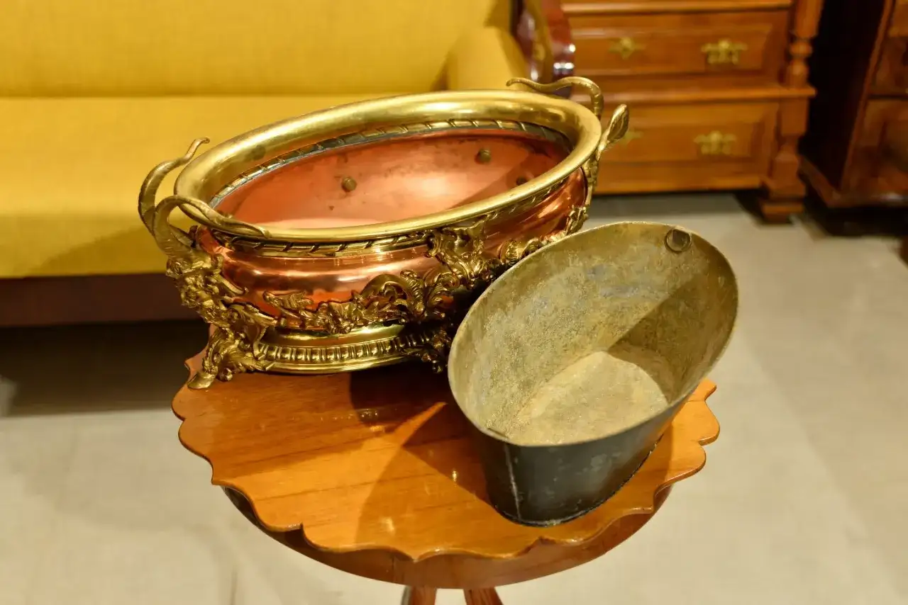 Żardiniera: Elegancki dodatek do każdego stylowego wnętrza