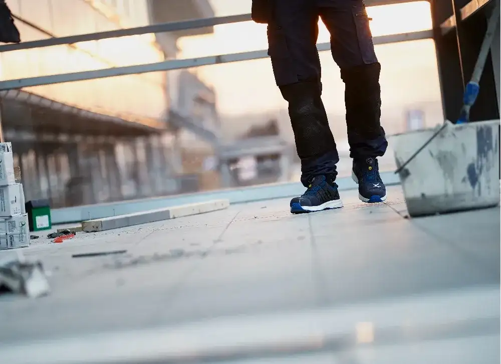 Jakie buty robocze na lato zapewnią komfort i bezpieczeństwo?