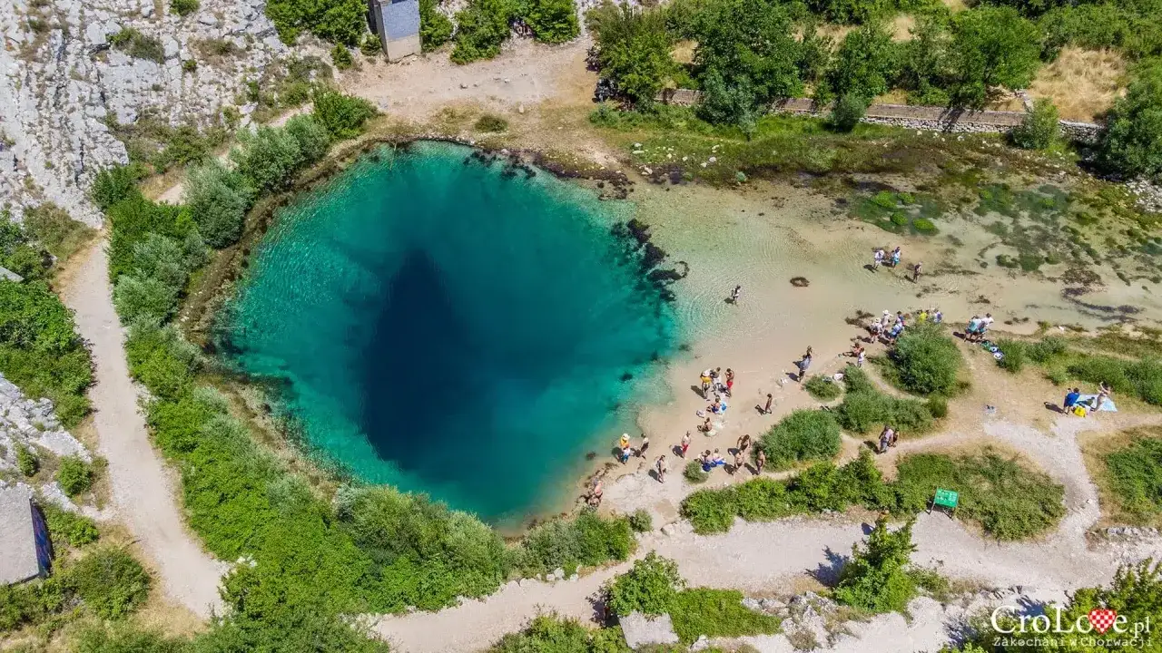 Oko Ziemi (Izvor Cetine): Dojazd, parking, wskazówki. Gotowy plan!