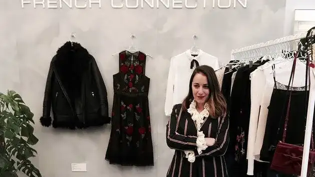 Znana marka odzieży męskiej i perfum – historia, produkty i kontrowersje